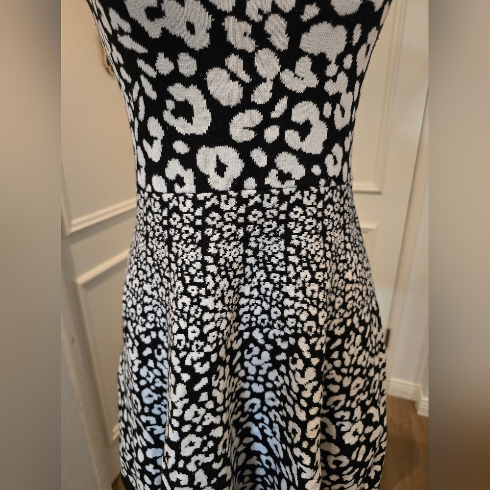 Candie's Black and White Patterned Mini Dress - Picture 3 of 6